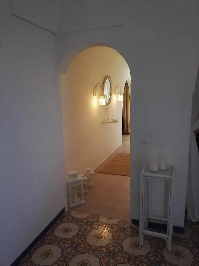 Dammuso Aia Villa Tracino 0*,  Italia