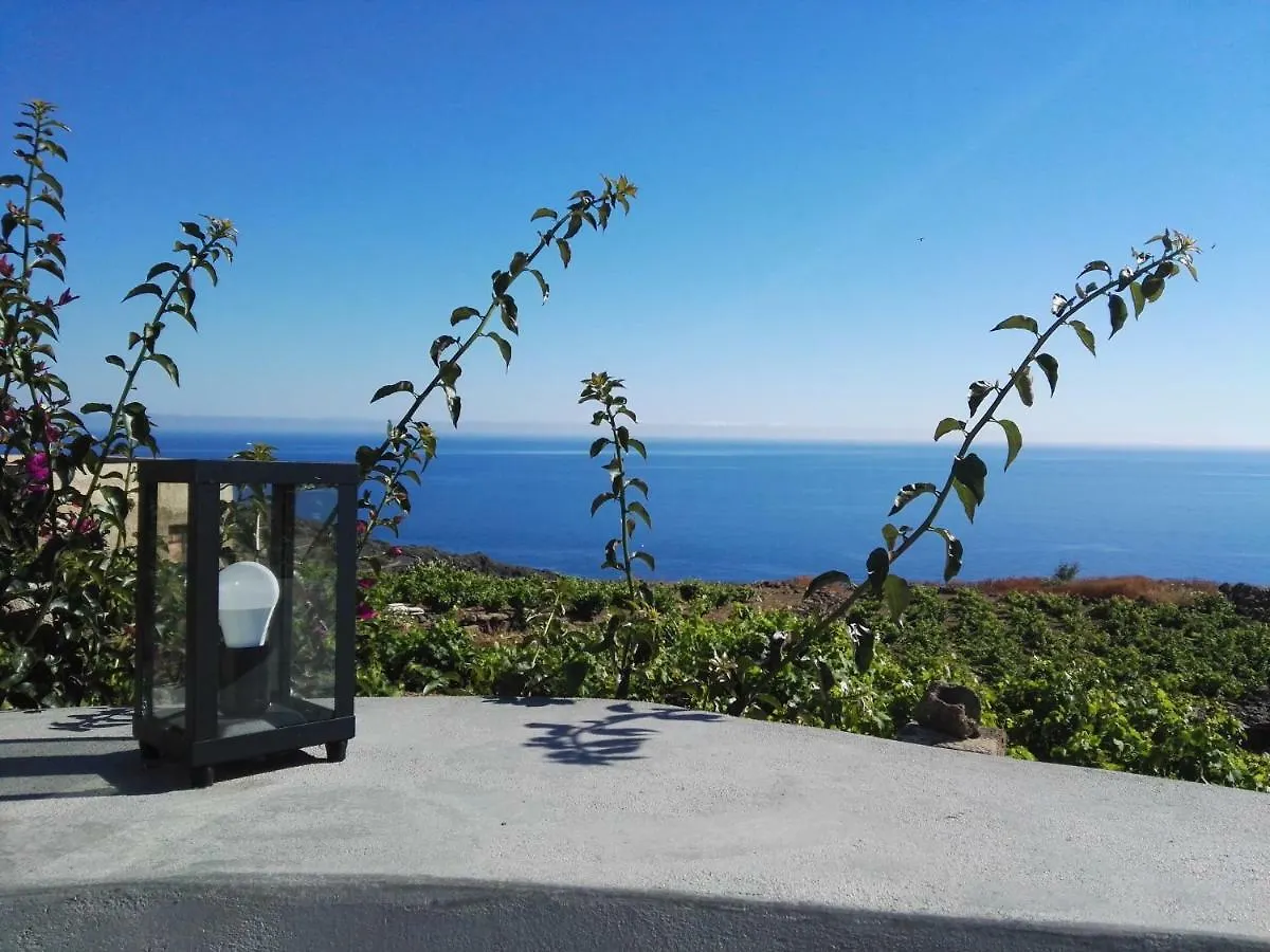 Holiday home Dammuso Aia Villa Tracino